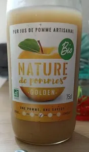 Pour jus de pomme artisanal