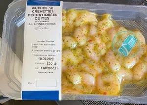 Queues de crevettes decortiquees cuites