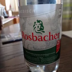 Rosbacher Klassisch: Natürliches Mineralwassr mit Kohlensäure versetzt