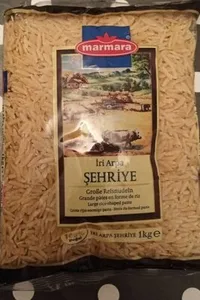 Grandes pâtes en forme de riz