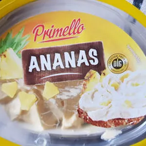 Ananas Frischkäsezubereitung
