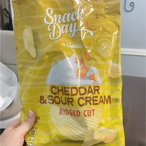 Chefdar & Sour Cream Ridged Cut Chips