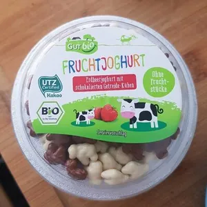 Erdbeerjogurt mit schokolierten Getreide-Kühen