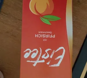 Eistee mit Pfirsich-Geschmack