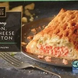 Salmon Leek & Cheese Wellington