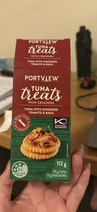 Tuna treats with crackers