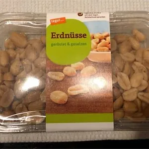 Erdnüsse
