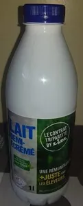 Lait demi écrémé en bouteille