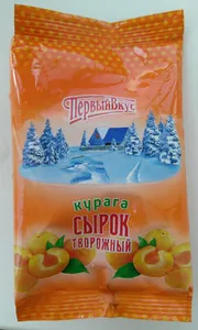 Сырок творожный с сахаром и курагой с массовой долей жира 4,5%