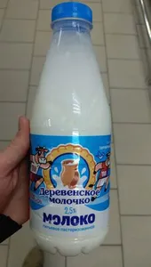 Молоко деревенское молочко 2,5% бут 850г