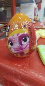 пластиковое яйцо змейки