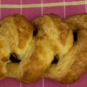 Treccia alla nocciola fresca