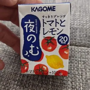 夜のむトマトとレモン