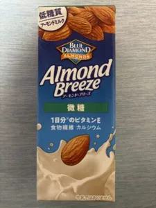 Almond Breeze 微糖