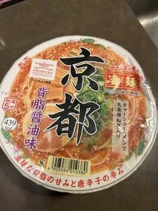 背脂酱油味方便面