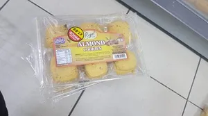 Almond cookies