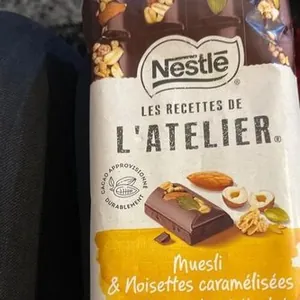 Muesli et noisettes caramélisées
