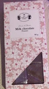 Anna en Clara Melk chocolate peanut