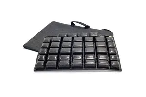 Antidecubitus sittdyna för rullstolar med automatisk ventil och överdrag