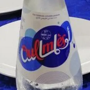 Eau minérale naturelle gazeuse