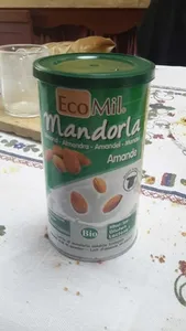 latte di mandorla in polvere