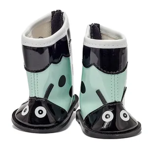 Skrållans stövlar med nyckelpigor