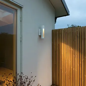 Konstsmide Udine vägglykta 12W LED vit
