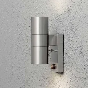 Konstsmide Modena vägglampa upp/ned rörelsesensor GU10. Rostfri 7542-000