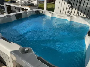 Värmeskydd till spabad