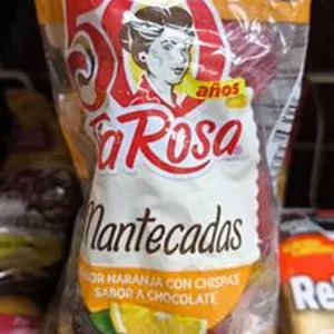Mantecadas. naranja con chispas de chocolate
