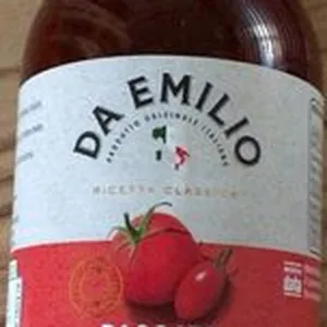 Passata di pomodoro e datterini