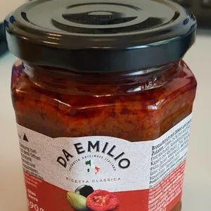 Bruschetta con olive e pomidori secchi