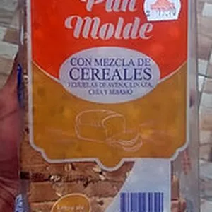 Pan Molde con Mezcla de Cereales
