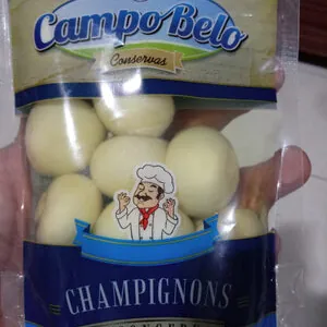 Champignons inteiros em conserva