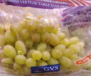 Green seedless grapes