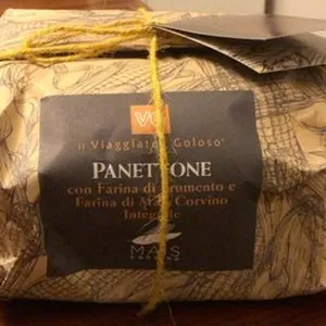 Panettone con farina di frumento e di mais corvino integrale