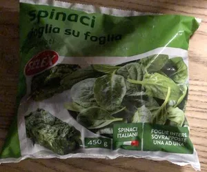 Spinaci foglia su foglia