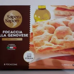 Focaccia alla genovese stesa a mano