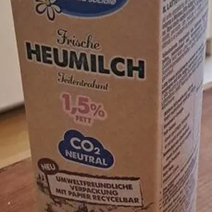 Teilentrahmte Heumilch