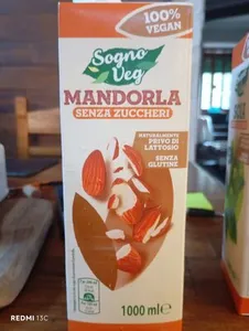 Bevanda vegetale a base di mandorla