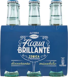 Acqua brillante bibita gassata