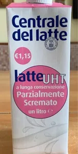 Latte UHT a lunga conservazione parzialmente scremato