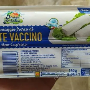 Formaggio fresco di latte vaccino tipo caprino