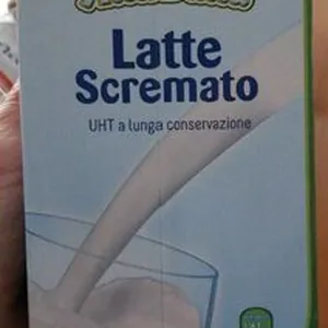 Latte scremato UHT a lunga conservazione