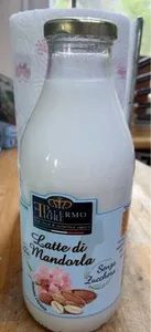 Latte di Mandorla