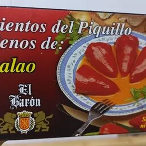 Pimientos del piquillo rellenos de bacalao