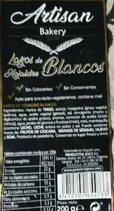 Lazos de hojaldre blancos