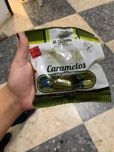 Caramelos con piñones