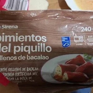 Pimientos del piquillo rellenos de bacalao