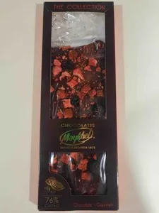 Chocolate negro 76% cacao con fresas y grosella negra